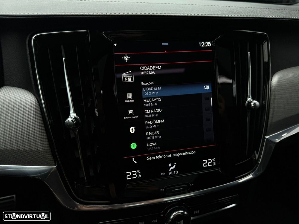Volvo V90 2.0 T8 PHEV R-Design AWD - 48