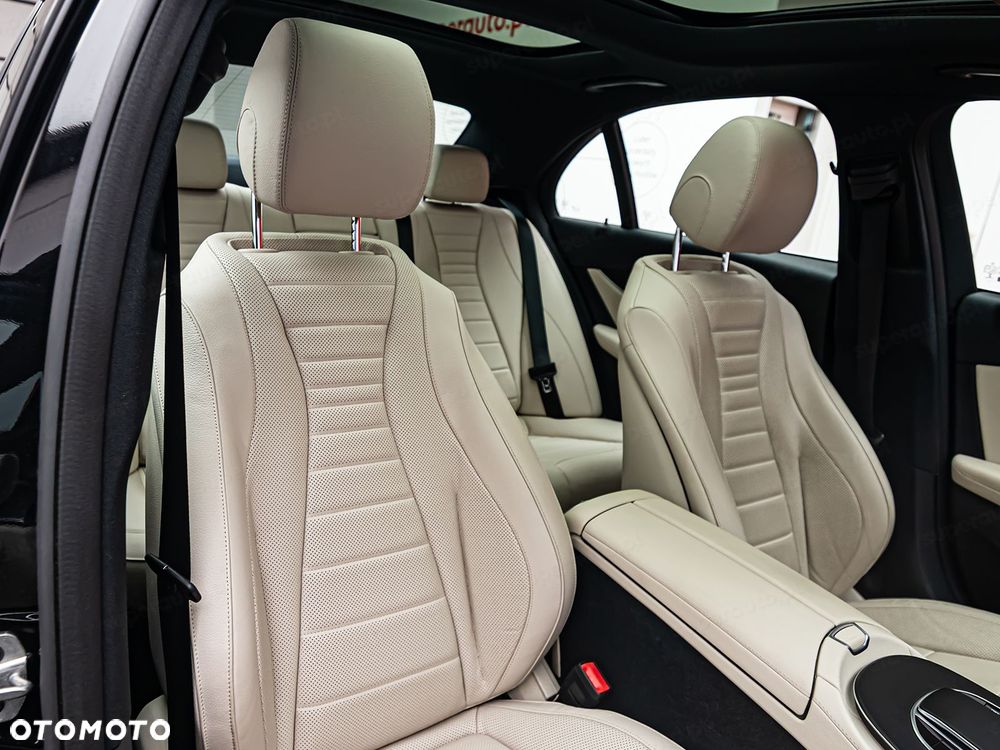 Mercedes-Benz Klasa E 220 d 4-Matic - 10