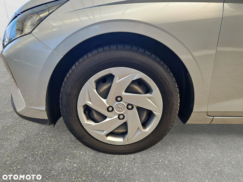 Hyundai i20 1.2 Pure - 10