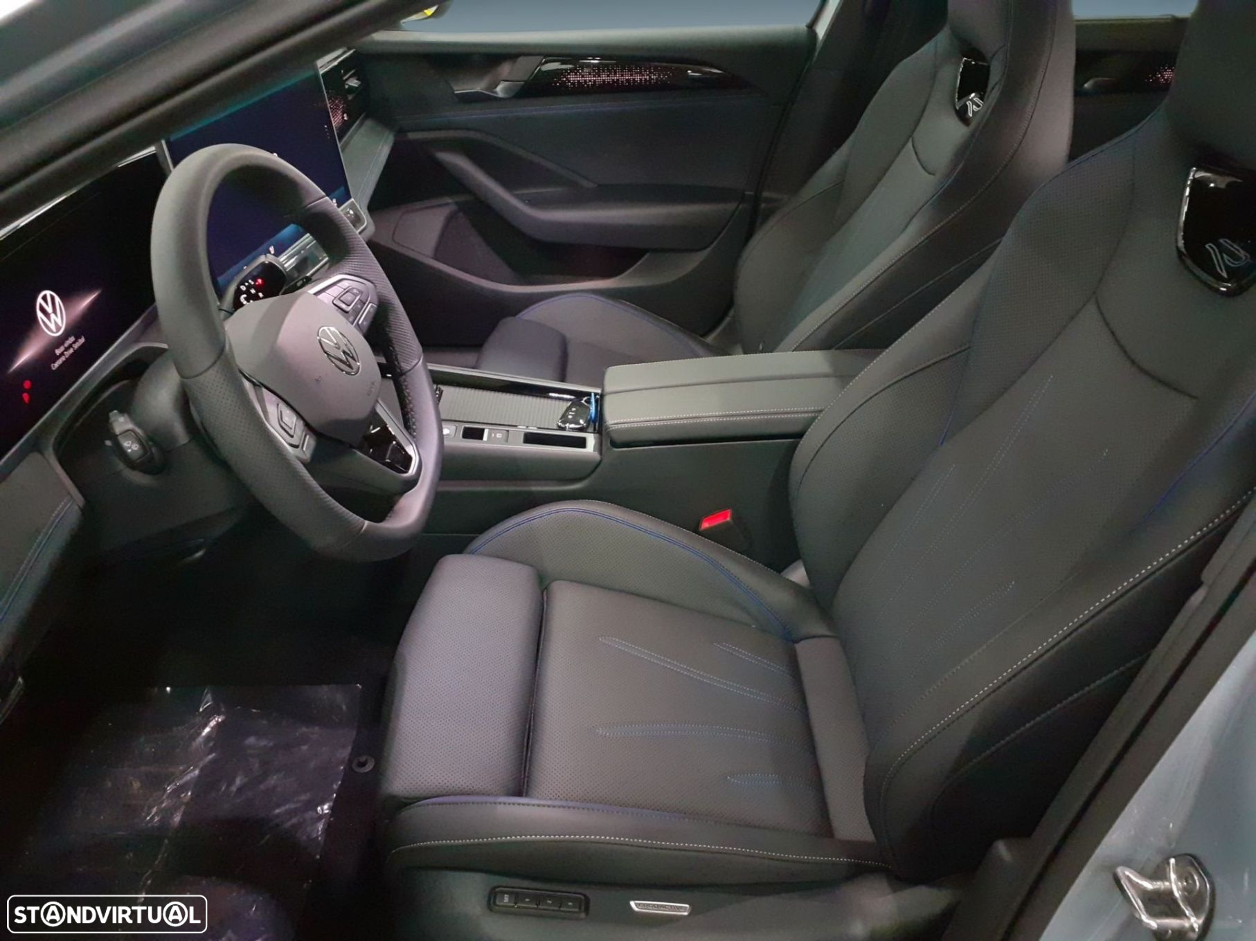 VW Passat Variant 1.5 TSI eHybrid R-Line DSG - 11