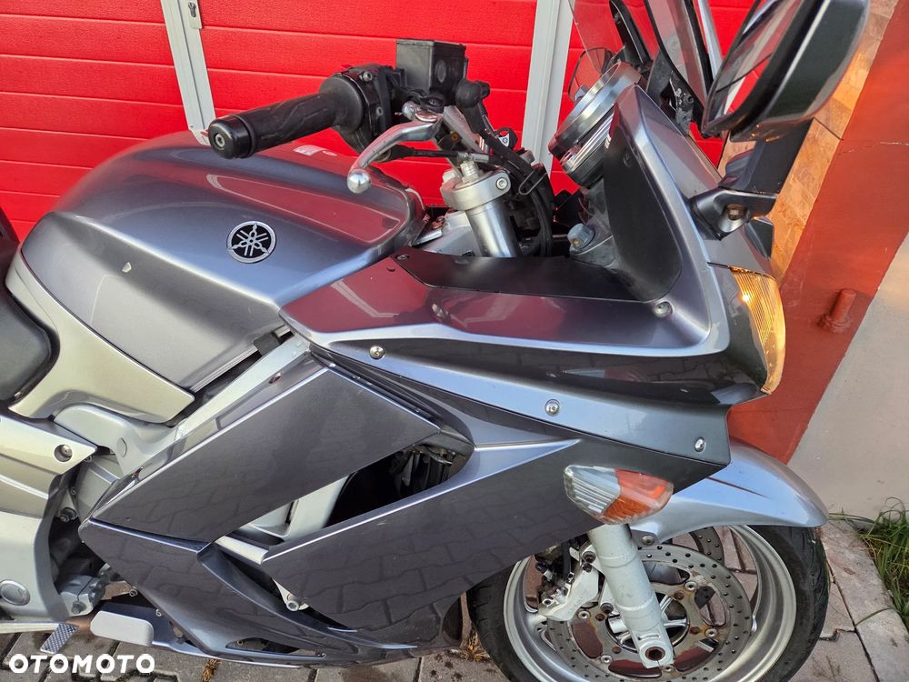 Yamaha FJR - 9