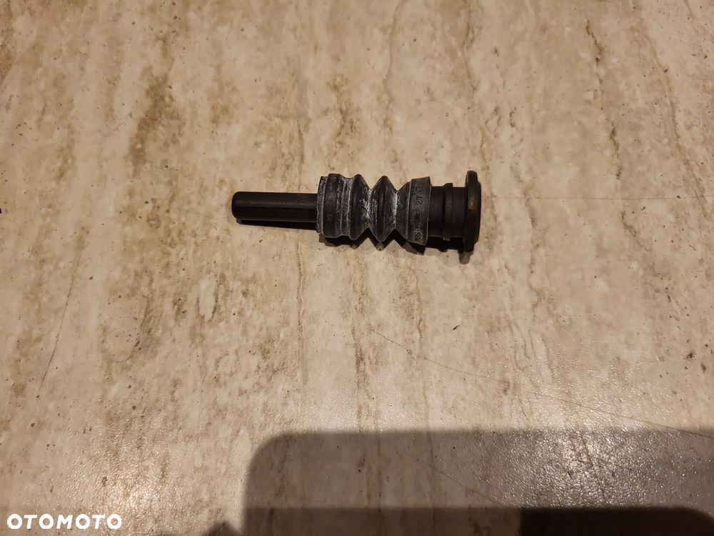 Sworzeń prowadnica zacisku hamulcowego Daewoo TICO - 3