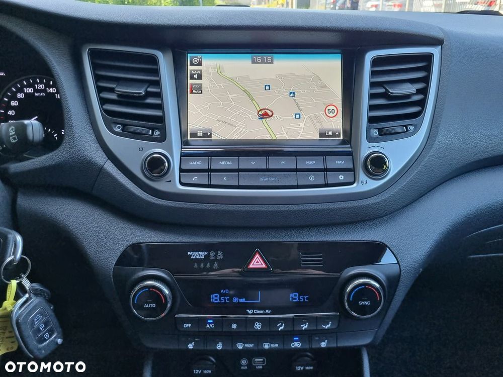 Hyundai Tucson blue 1.7 CRDi 2WD DCT Premium - 18