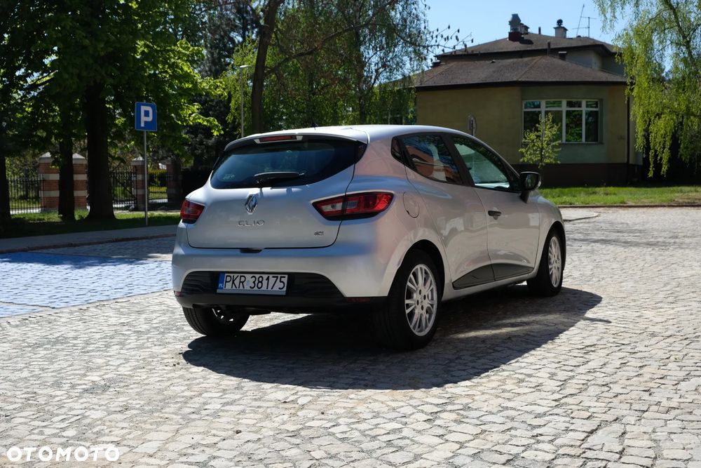 Renault Clio - 8