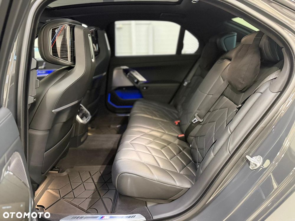 BMW Seria 7 730d mHEV - 10