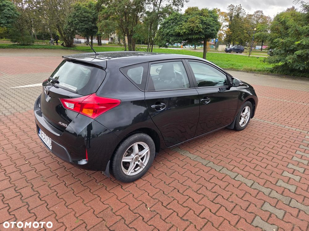 Toyota Auris 1.4 D-4D 2010 - 5