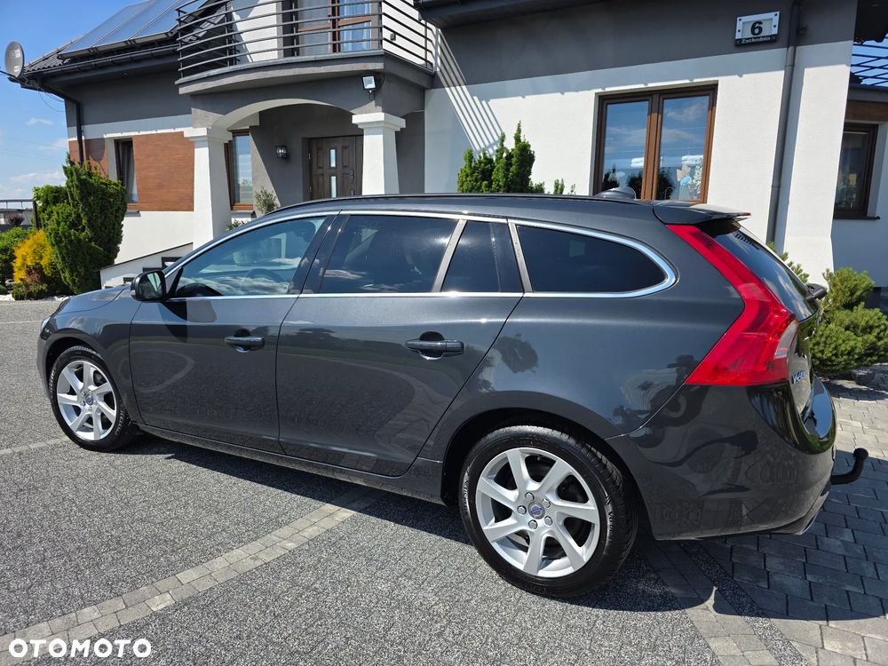 Volvo V60 D4 Geartronic Momentum - 10