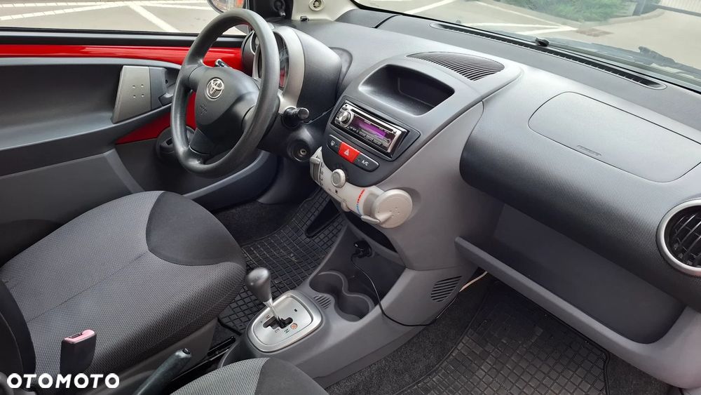 Toyota Aygo 1.0 VVT-i Luna MM A/C - 12