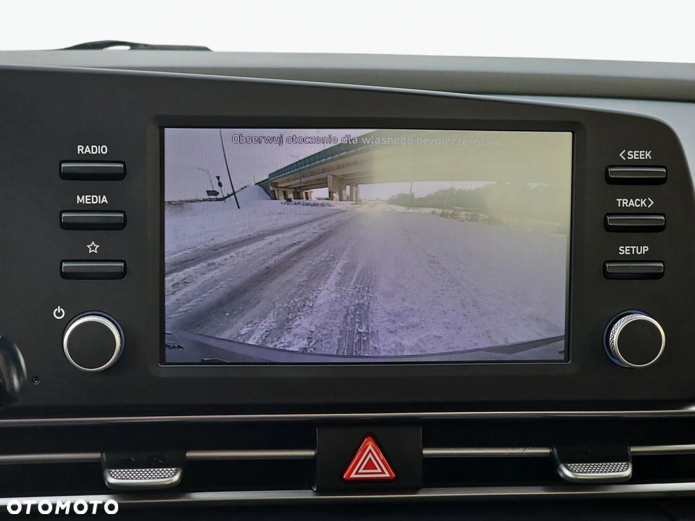 Hyundai Elantra 1.6 Smart - 25