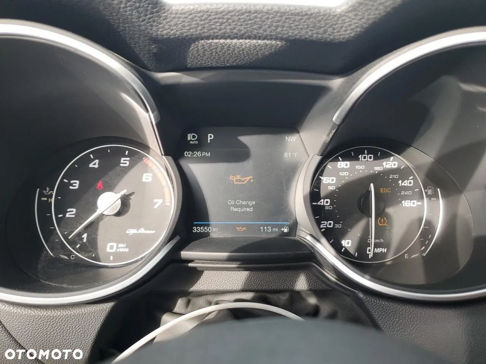 Alfa Romeo Stelvio 2.0 Turbo 16V AT8-Q4 Ti - 12