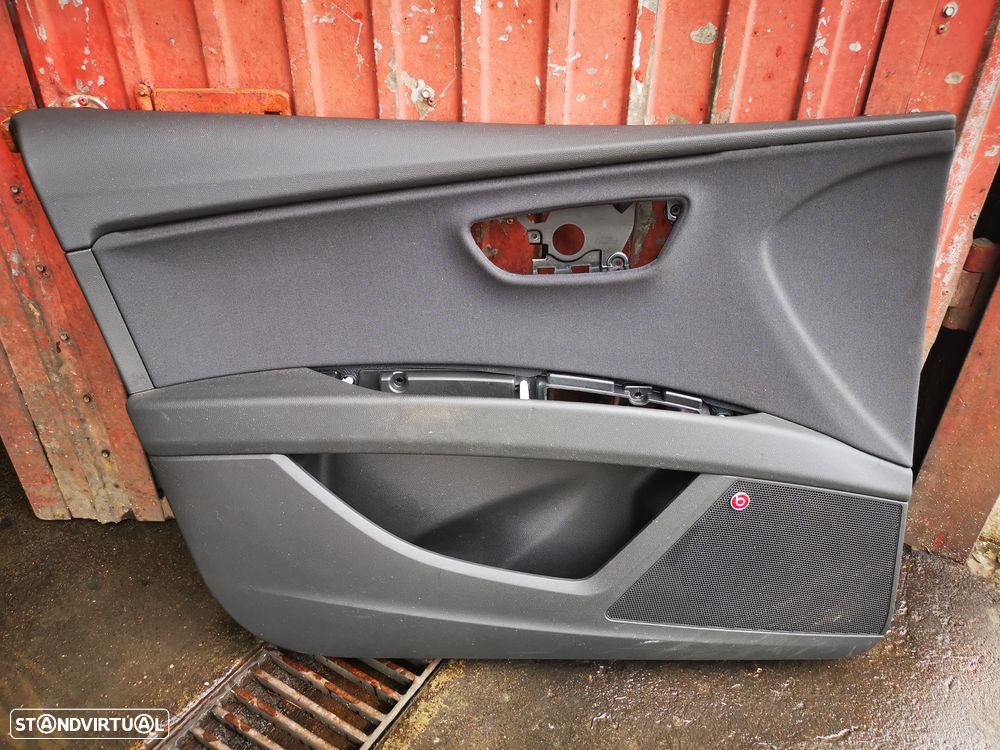 SEAT LEON 5F FORRA / QUARTELA PORTA FRENTE ESQUERDA - FP018 - 1