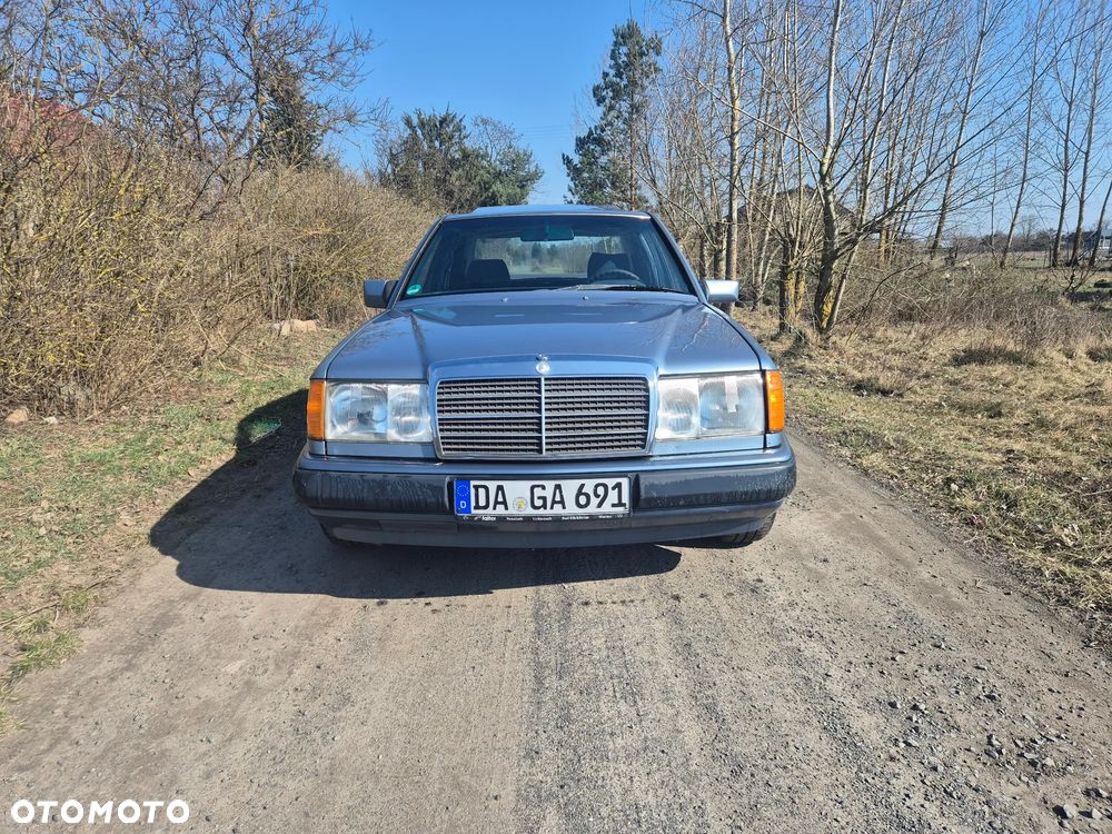 Mercedes-Benz W124 (1984-1993) - 1