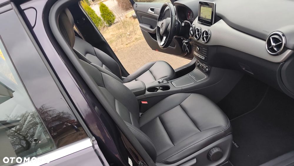 Mercedes-Benz Klasa B 200 d 7G-DCT UrbanStyle Edition - 35