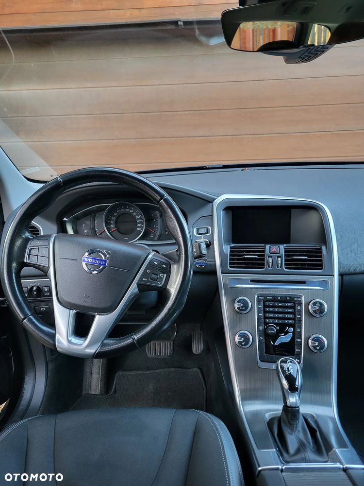 Volvo XC 60 D4 Drive-E Momentum - 11