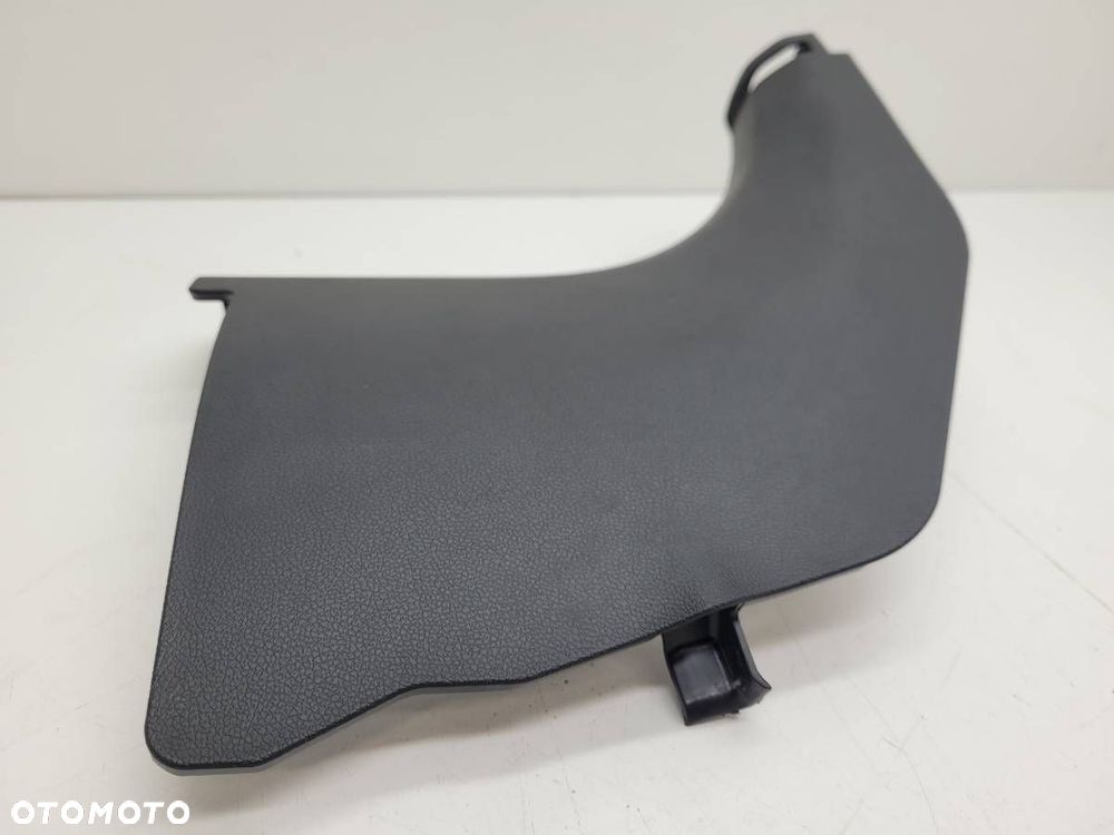 OSŁONA NAKŁADKA PROGU PRAWA KIA SORENTO IV 85824-P2000 - 2