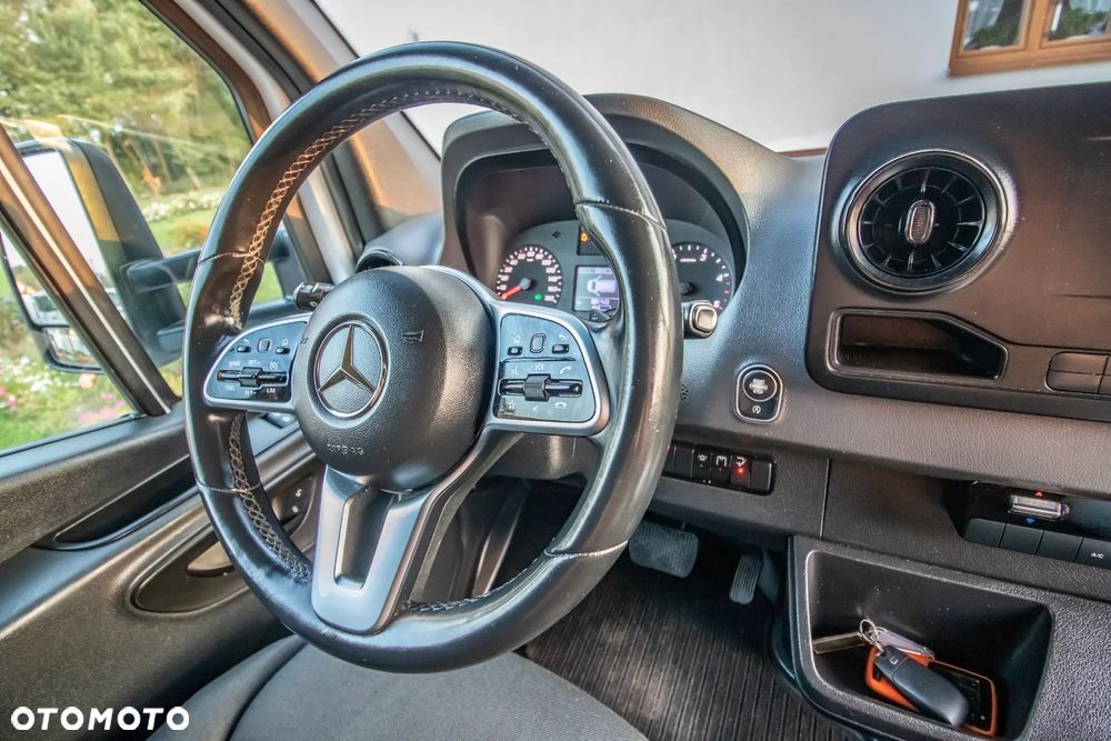 Mercedes-Benz Sprinter 516 - 27