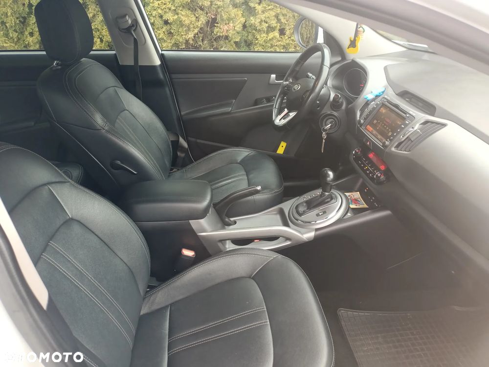 Kia Sportage 2.0 CRDI 4WD Automatik Vision - 4