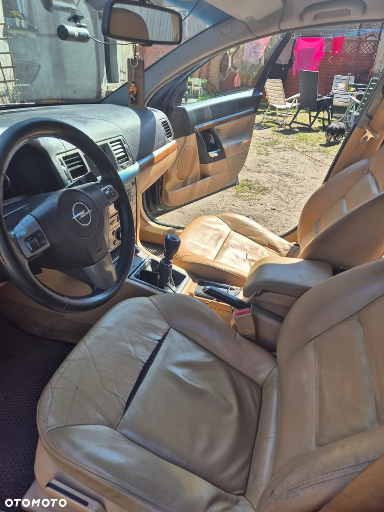 Opel Vectra 1.9 CDTI DPF Cosmo - 3