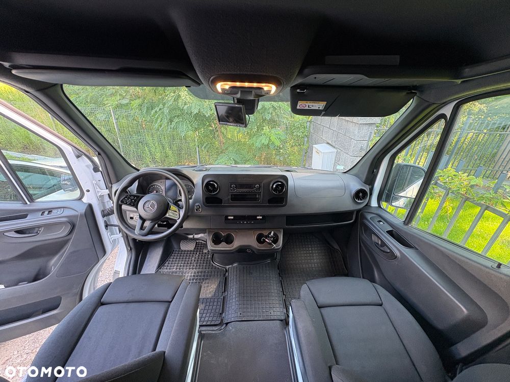 Mercedes-Benz Sprinter - 7