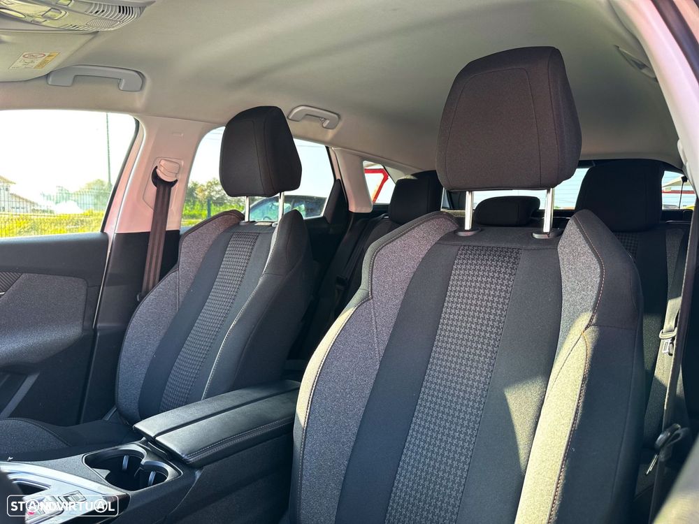 Peugeot 3008 1.5 BlueHDi Allure EAT8 - 13