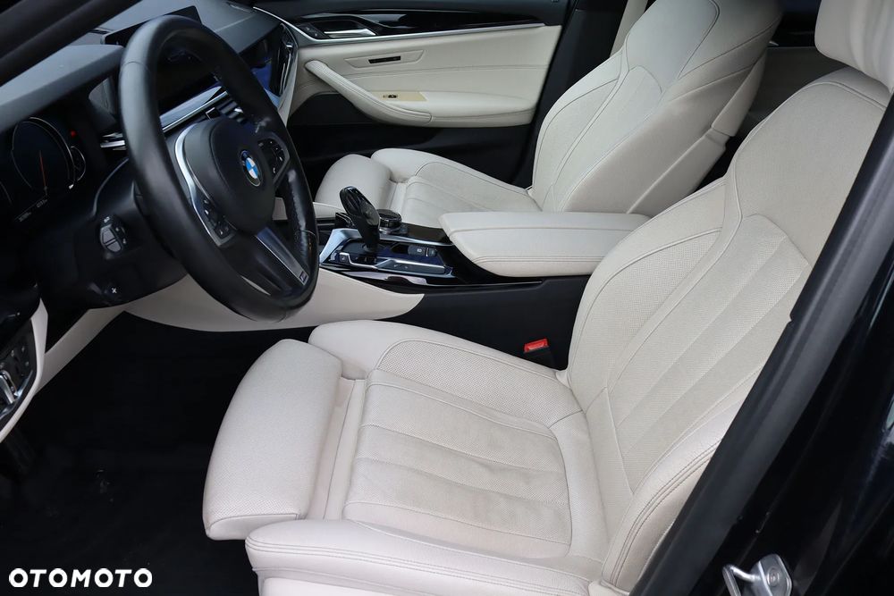 BMW Seria 5 530d xDrive M Sport sport - 5