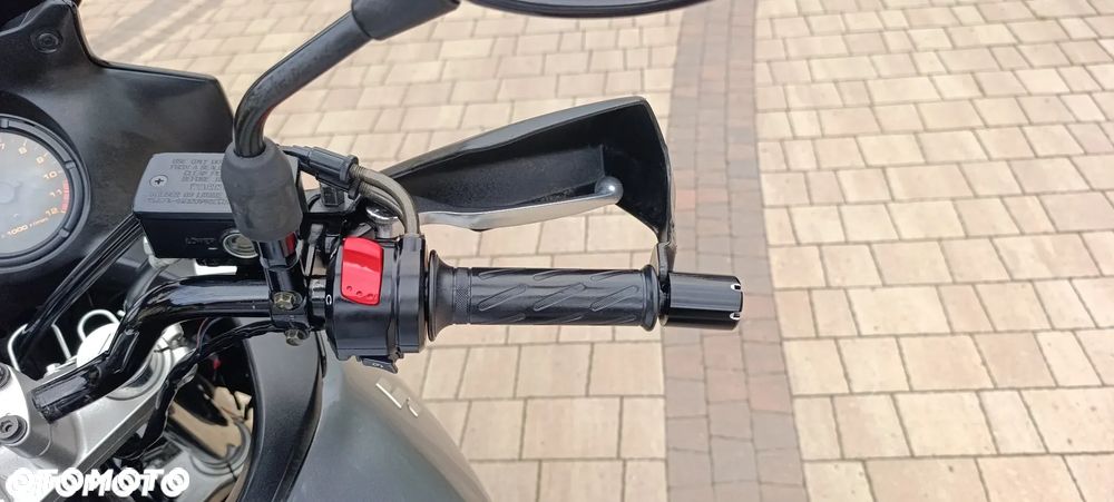 Suzuki V-STROM - 12
