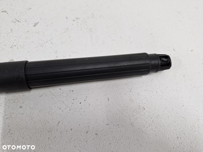 KIA CEED III 3 KOMBI SIŁOWNIK KLAPY TYŁ PRAWY 91841-J7210 - 3