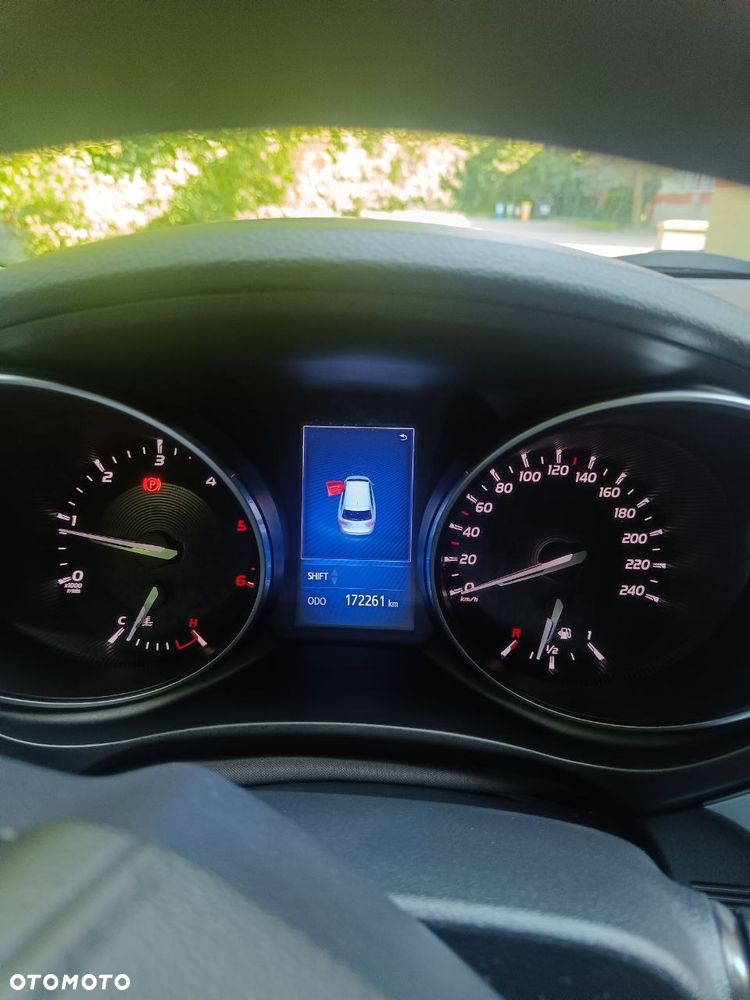 Toyota Avensis 2.0 D-4D Selection - 3