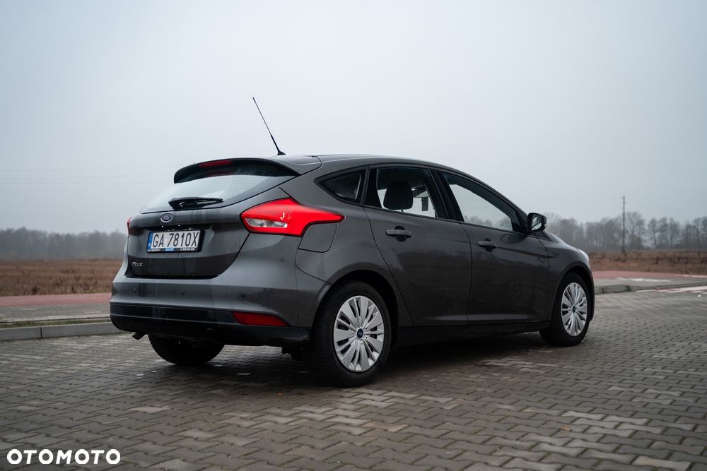 Ford Focus 1.6 Trend - 9