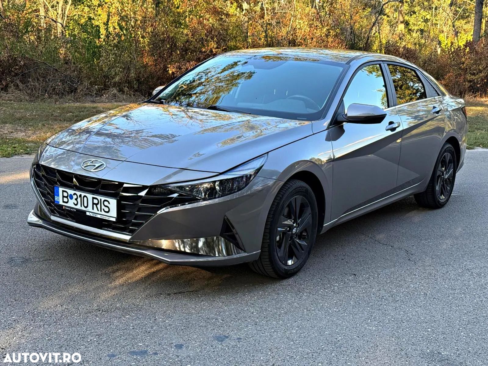 Hyundai Elantra 1.6 l 123 CP 6MT Highway - 1