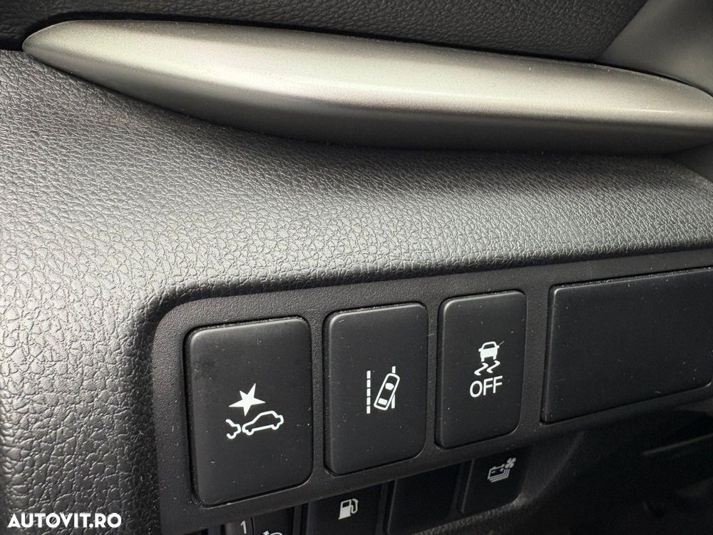 Mitsubishi Eclipse-Cross - 19