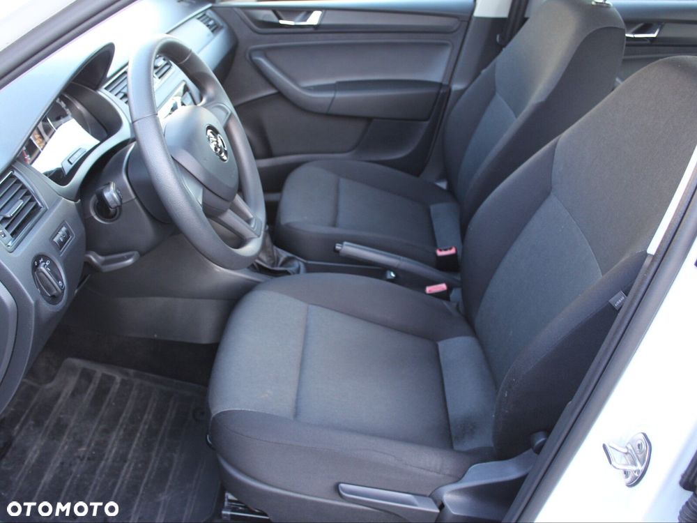 Skoda RAPID - 11