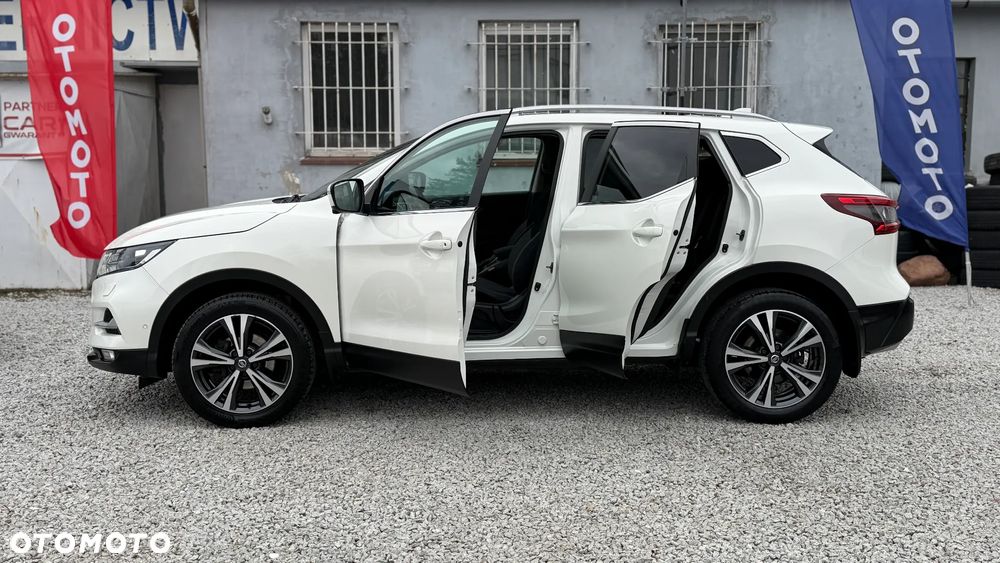 Nissan Qashqai 1.2 DIG-T N-Connecta EU6 - 18