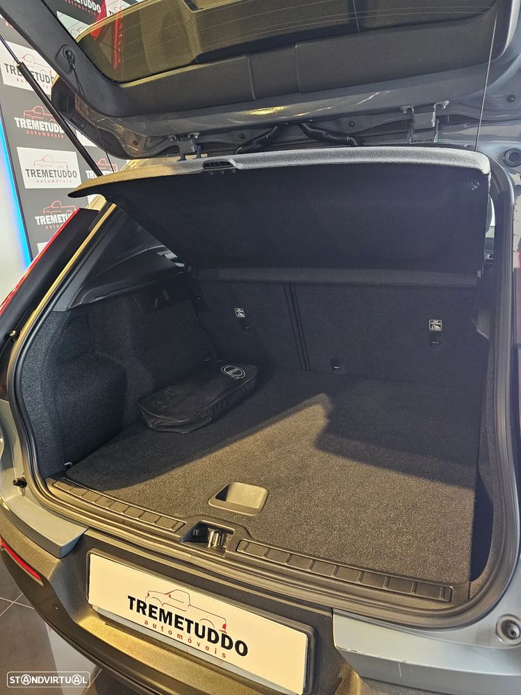 Volvo XC 40 2.0 D3 Geartronic - 27