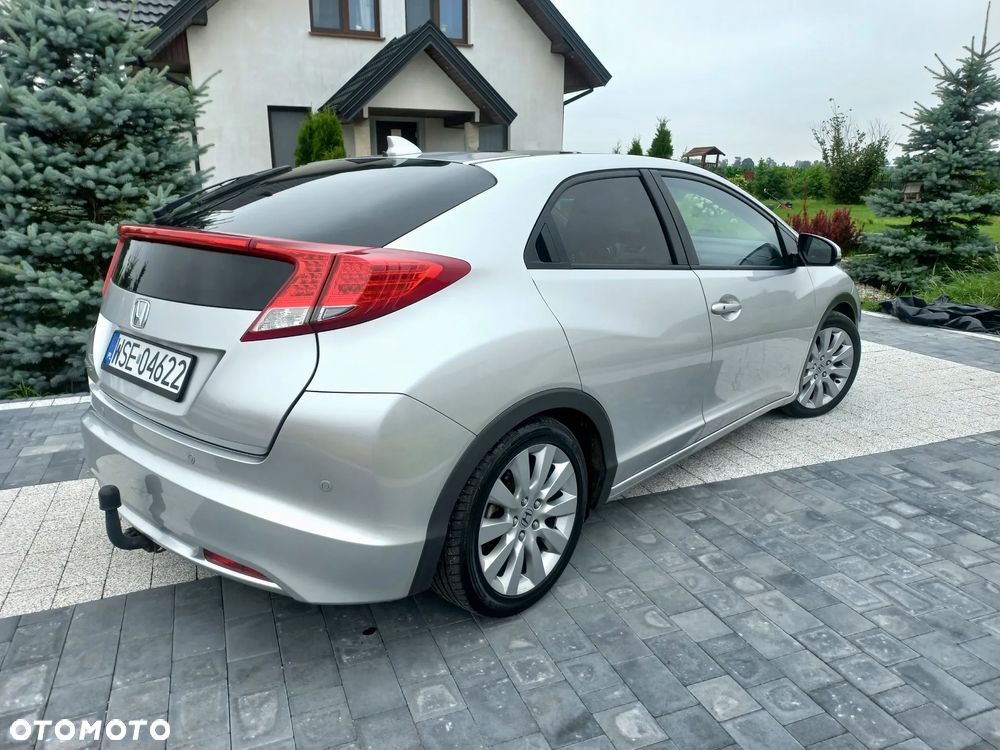 Honda Civic 1.8 Executive NAVI - 2