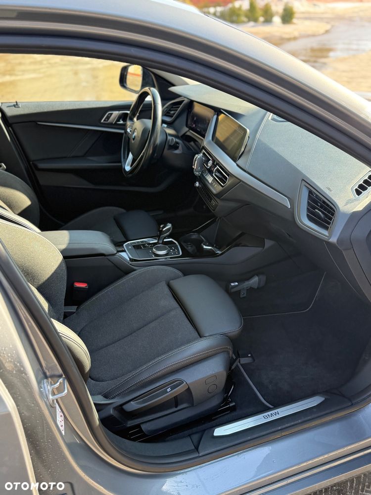 BMW Seria 1 116d Sport Line - 12