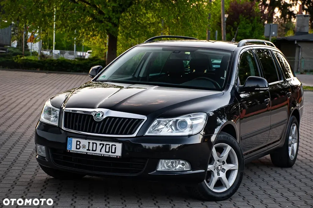 Skoda Octavia Combi 2.0 TDI DPF DSG Ambition - 6