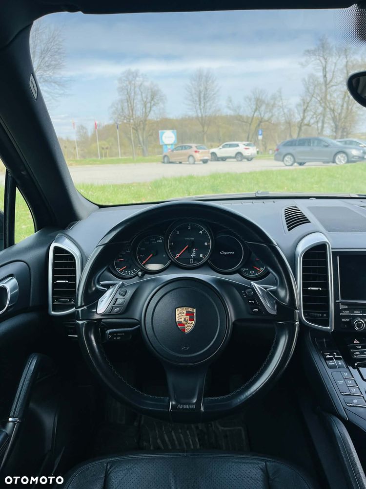 Porsche Cayenne - 4