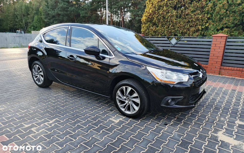 Citroën DS4 e-HDi 115 Chic - 17
