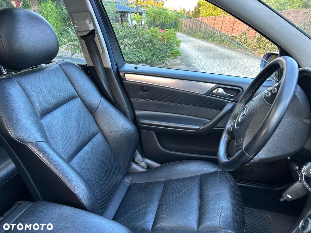 Mercedes-Benz Klasa C 200 Kompressor Avantgarde - 32