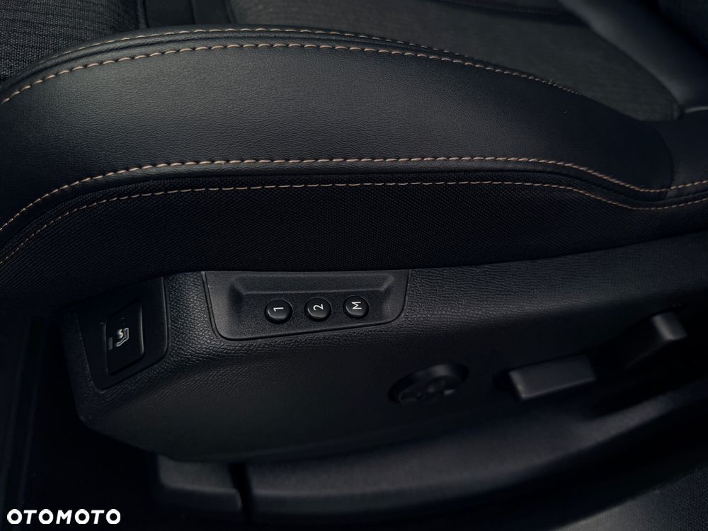 Peugeot 3008 PureTech 180 Stop & Start GPF EAT8 GT - 8