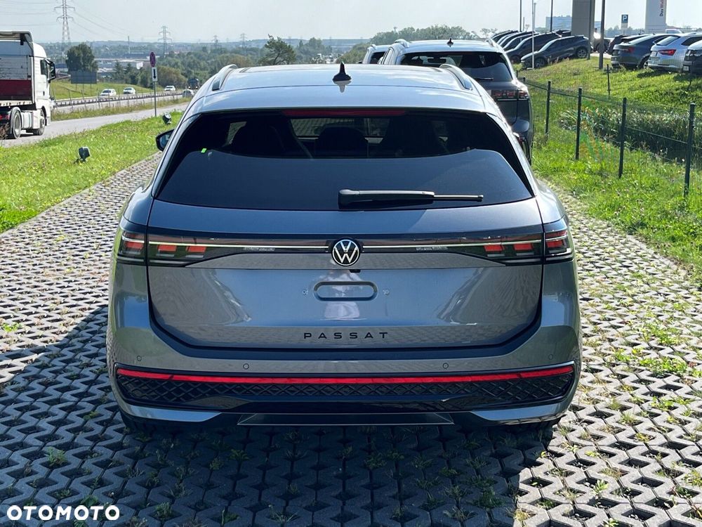 Volkswagen Passat - 5