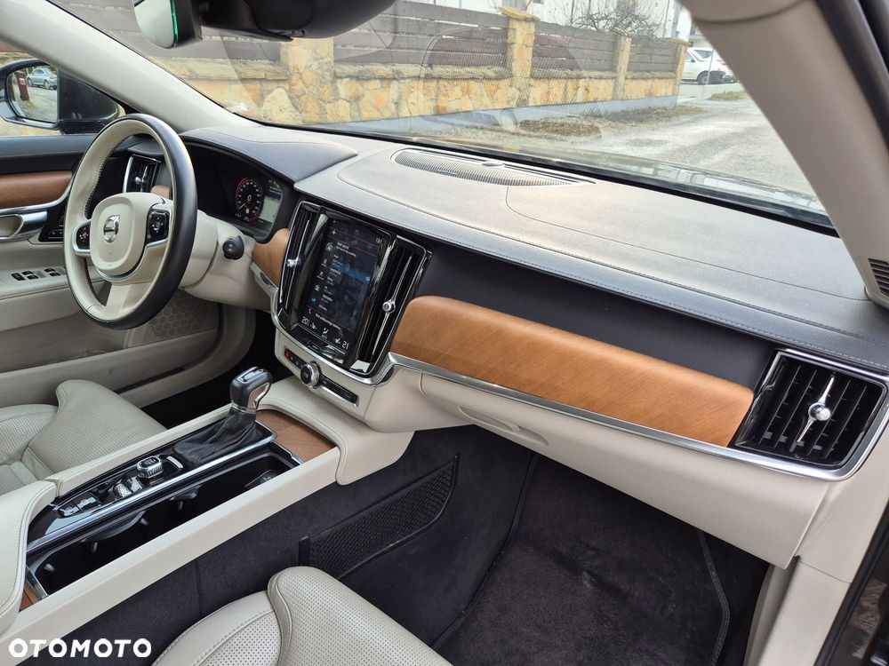 Volvo V90 D4 AWD Geartronic Inscription - 19