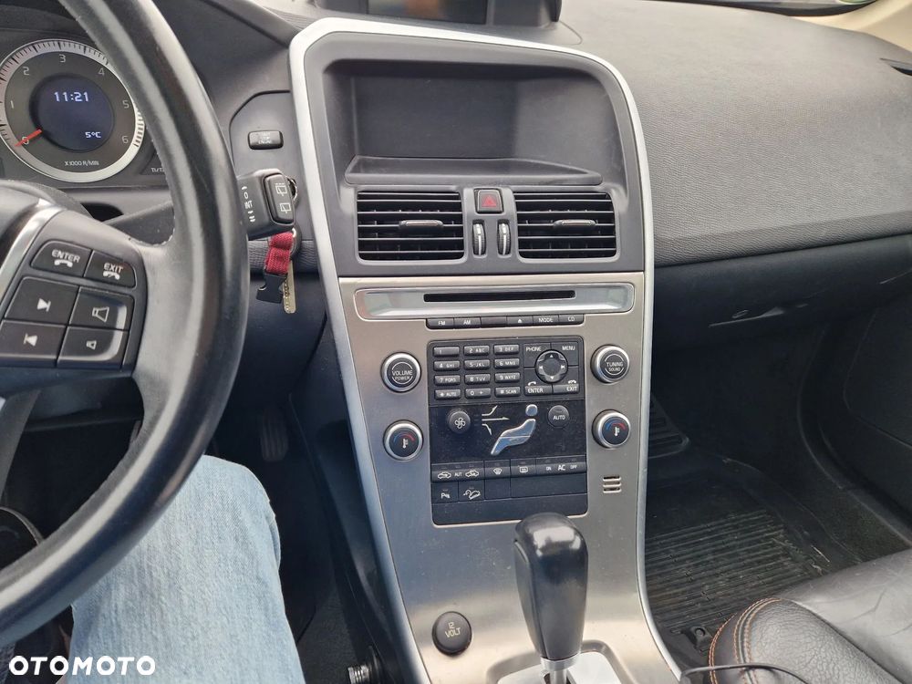 Volvo XC 60 D5 AWD Summum - 6