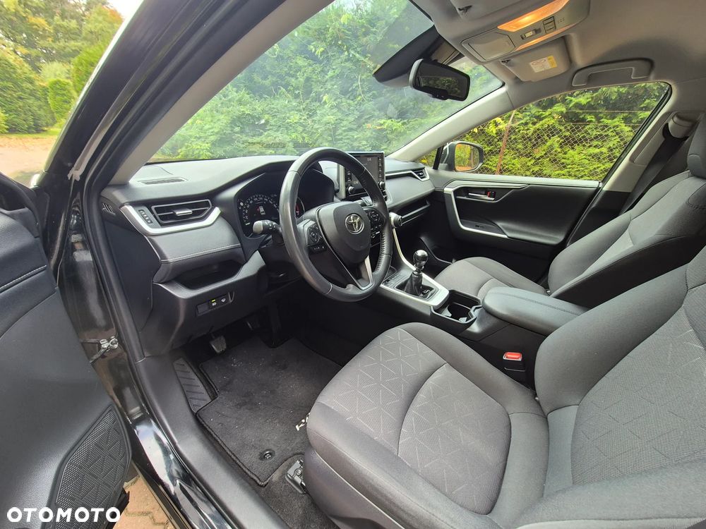 Toyota RAV4 - 10