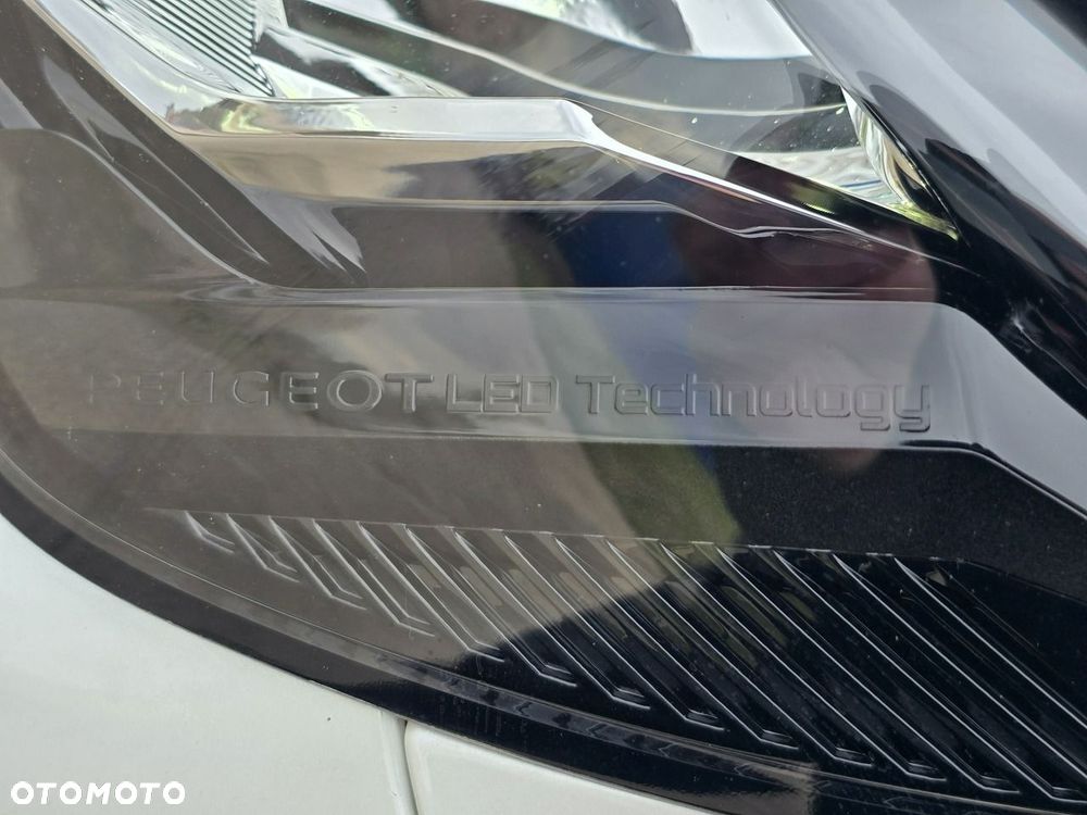 Peugeot 2008 1.2 PureTech Active Pack S&S EAT8 - 13