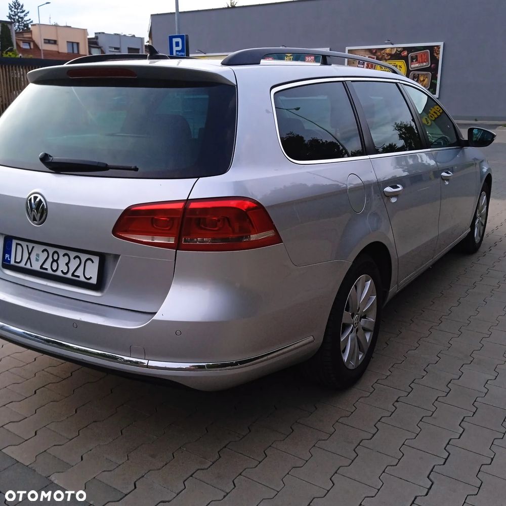 Volkswagen Passat 2.0 TDI Comfortline - 8