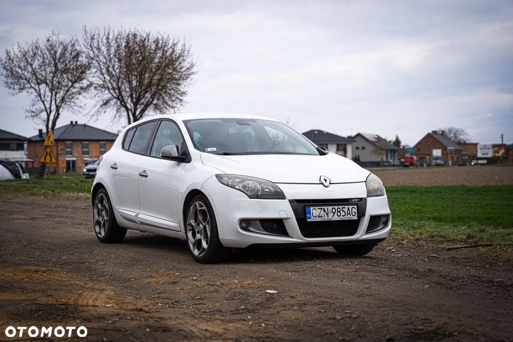 Renault Megane TCe 180 GT - 2