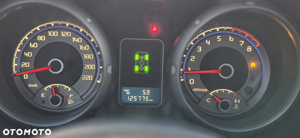 Mitsubishi Pajero - 20