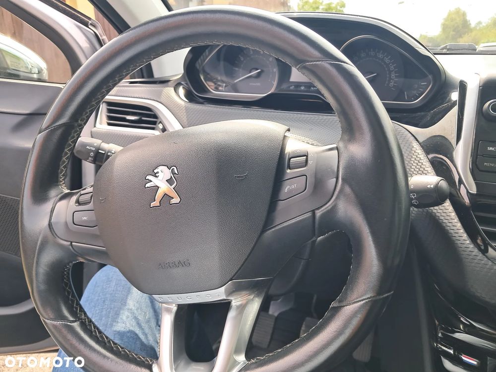 Peugeot 2008 - 5